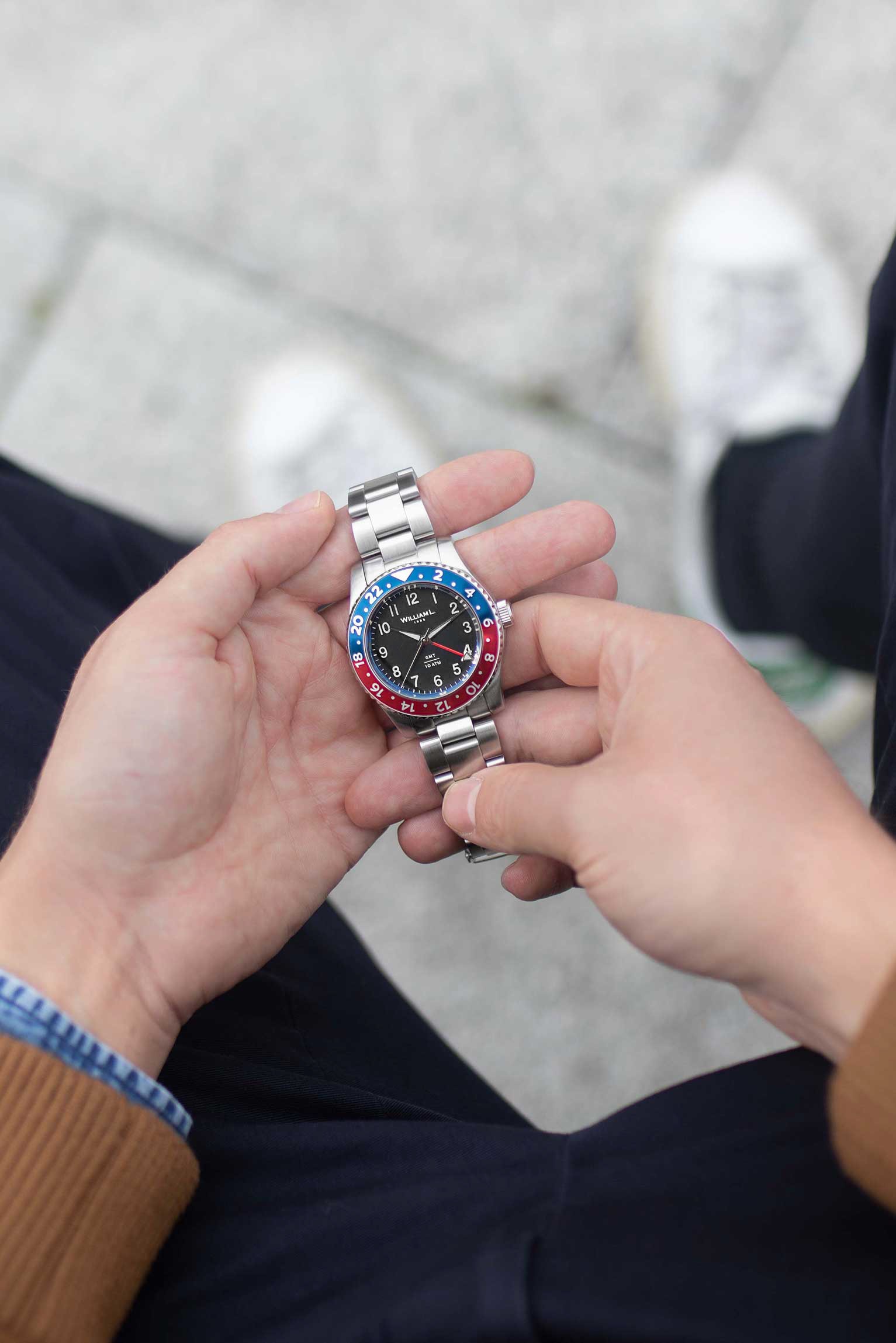 GMT